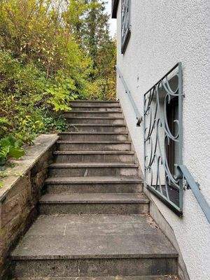 Außentreppe zum Garten 