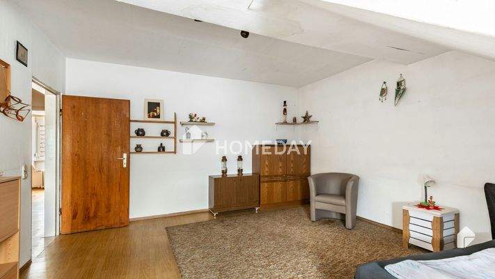 2. OG Schlafzimmer 1 2