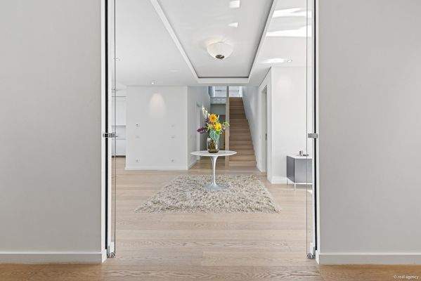 2025-09-15-S01408-Schottenring 22, 1010 Wien-004