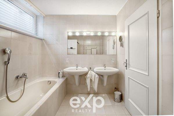 Badezimmer im EG