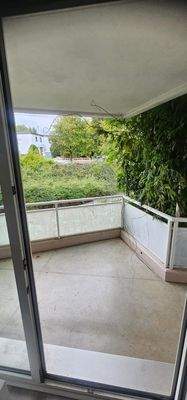 Balkon mit grüner Aussicht