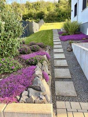 Zuwegung und Bepflanzungen