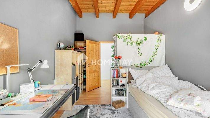 1. OG Kinderzimmer 1 2