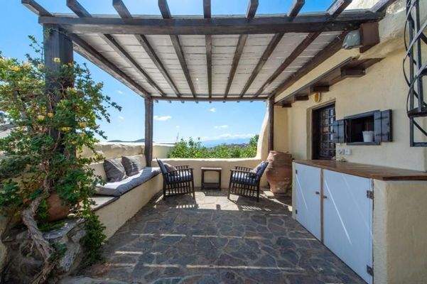 Kreta, Elounda: Charmantes Dorfhaus mit Innenhof und Terrassen mit Meerblick