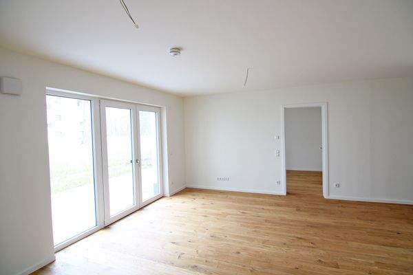 Geräumiges Wohnzimmer