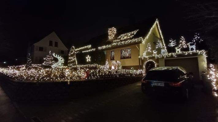 Weihnachtshaus in Niederzehren