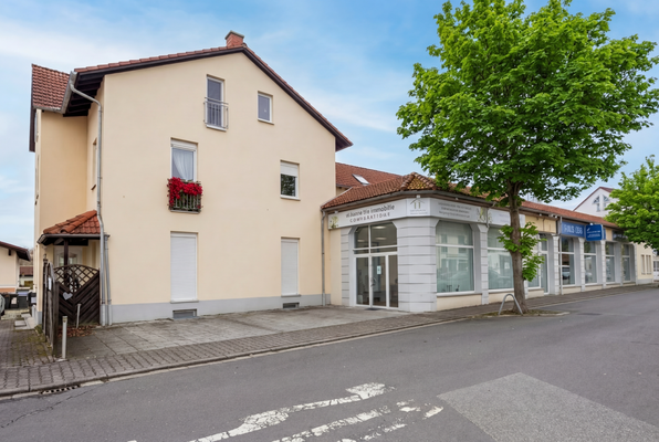 Wohn- und Geschäftshaus in 61250 Usingen