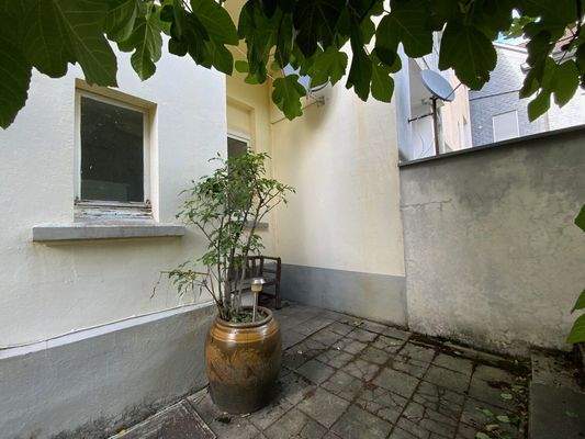 Innenhof mit Hintereingang