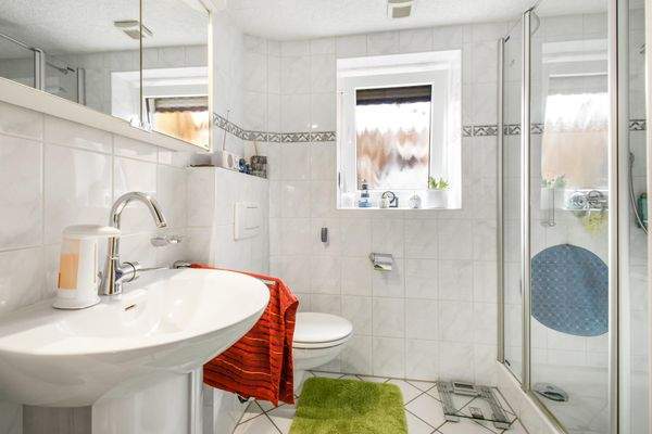 Badezimmer im Erdgeschoss