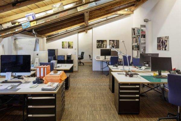 Bürofläche in alter Backsteinarchitektur