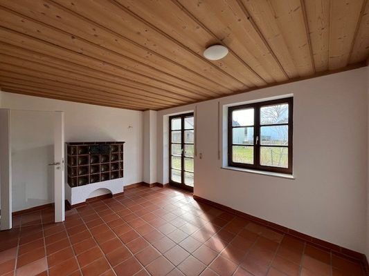 EG Eßzimmer mit Kachelofen