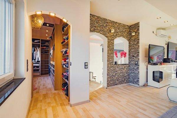 Begehbarer Kleiderschrank