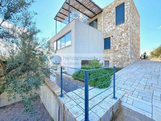 c303a1e1e1cf4ea7817bc2428bca4f5b-original