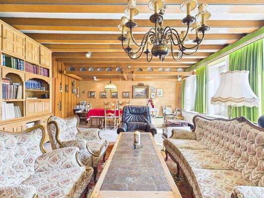 Zentrales Wohn/Geschäftshaus in Saarwellingen 