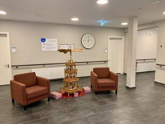 20. Gemeinschaft, Hauptgebäude, Haupteingang innen 2