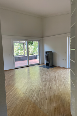 Wohnzimmer mit Kamin