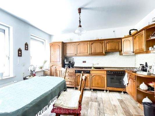 32 Einlieger  Küche.jpg