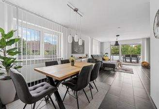 Wohn-/Esszimmer (Whg. Hochparterre)