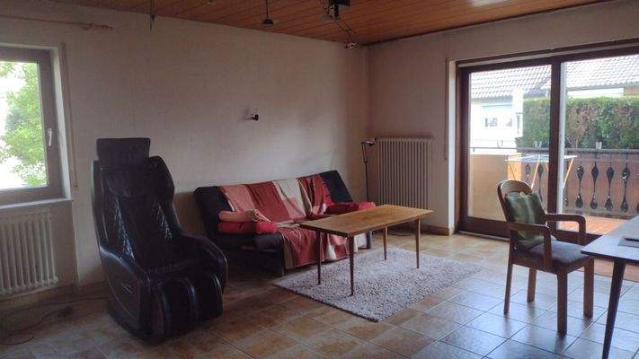 großes Wohnzimmer im EG