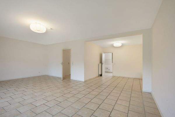 Wohnzimmer & Esszimmer