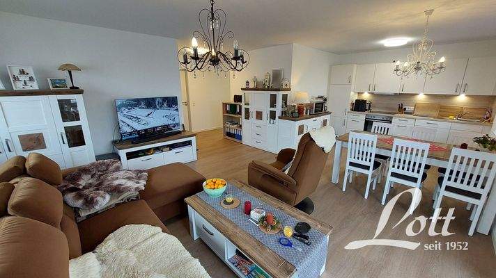 Wohn- und Essbereich mit Küche