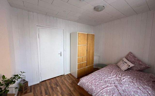 1 WG Zimmer Stuttgart möbliert Zuffenhausen Wohnen auf zeit bei urbanbnb 6.jpeg