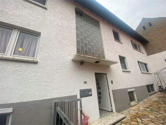 Mehrfamilienhaus Eingang