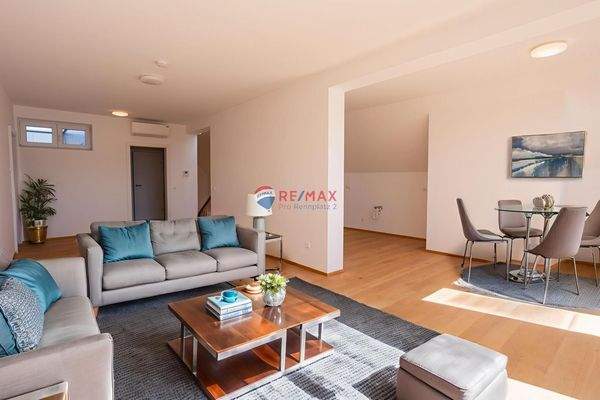 Virtual Staging AI - Wohn-Kuchenbereich