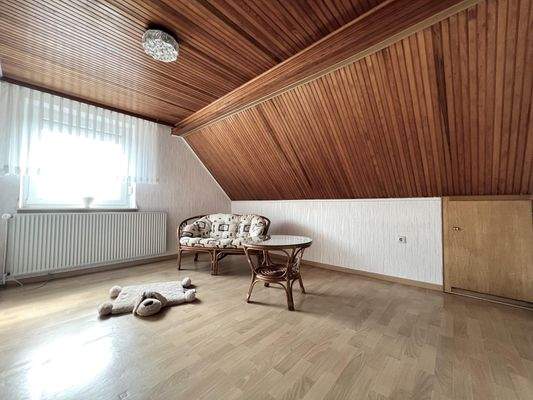 Weiteres Zimmer im Dachgeschoss