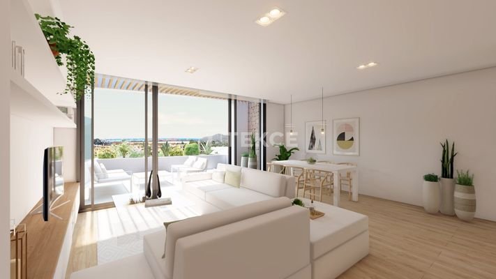 Stylish Apartments with Communal Pool in La Manga Golf Resort