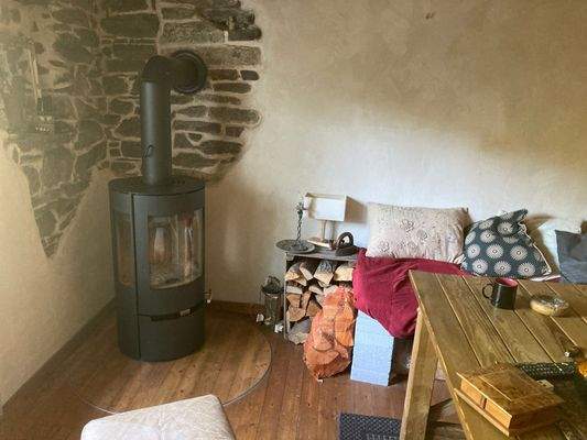 Wohnzimmer mit Kaminofen