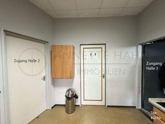 Zugang WC u Hallen 2, 3