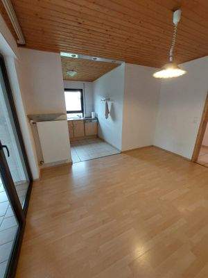 Essbereich mit angrenzender Küche