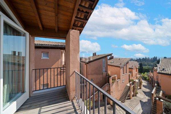 Schlafzimmer 1 + Balkon
