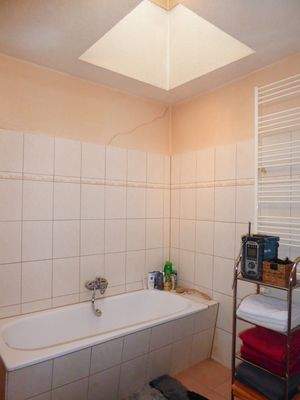 Vollbad im EG mit Oberlicht