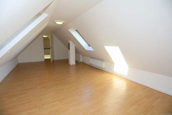 großer Bereich ausgebauter Spitzboden 