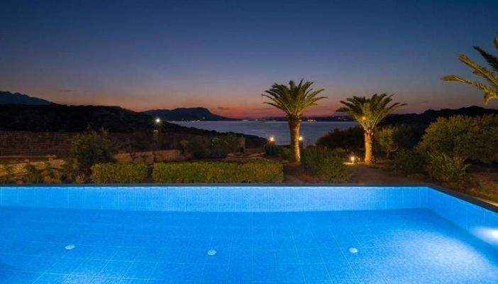 Kreta, Kokkino Chorio: Villa mit spektakulärem Blick auf das Meer und den Sonnenuntergang zu verkaufen