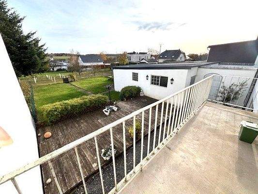 Balkon hinter dem Haus