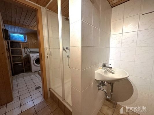 Saunabereich mit Dusche, WC und sonstigen Anschlüssen
