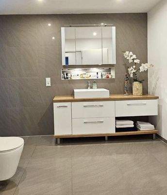 Badezimmer Haupthaus EG