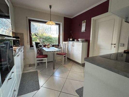 Moderne Einbauküche...