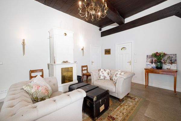 gemütlicher Kachelofen