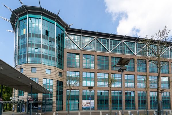 HQ_Airport_505_Bremen_Germany_BuildingExterior.jpg