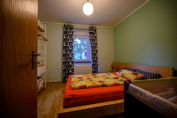 EG Schlafzimmer rechts