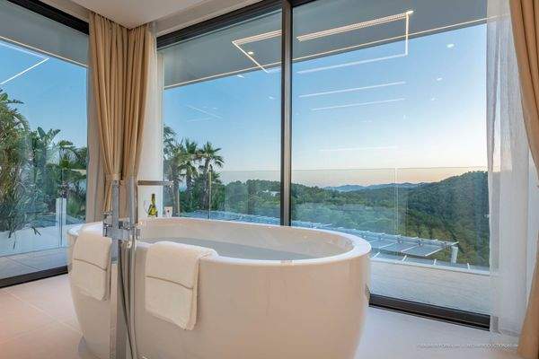 KPI1470- Luxury Villa for Sale-Noelle Politiek 