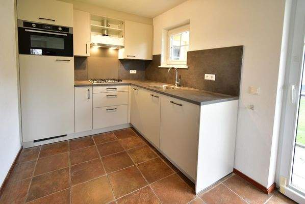 ferienhaus-kaufen-ferienresort-cochem-cochem-niederlande-moderne-einbaukuche-2025