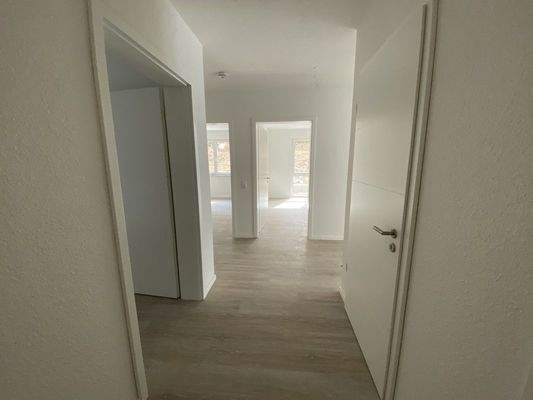 Wohnung-Fernwald-Tulpenweg 37-10446-001 WEH1E1-Flu