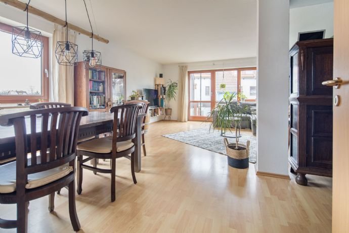 Großzügige Maisonette-Wohnung mit Balkon und herrlichem Ausblick