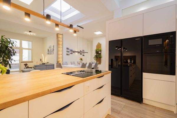 ...und hochwertigen Einbaugeräten