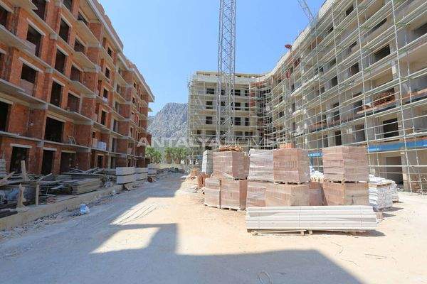 Stylish Apartments in a Complex with Pool in Antalya Konyaaltı